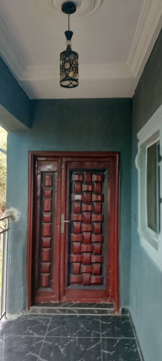 A picture of 2 bedroom flat for rent all ensuit in Baba Adisa
