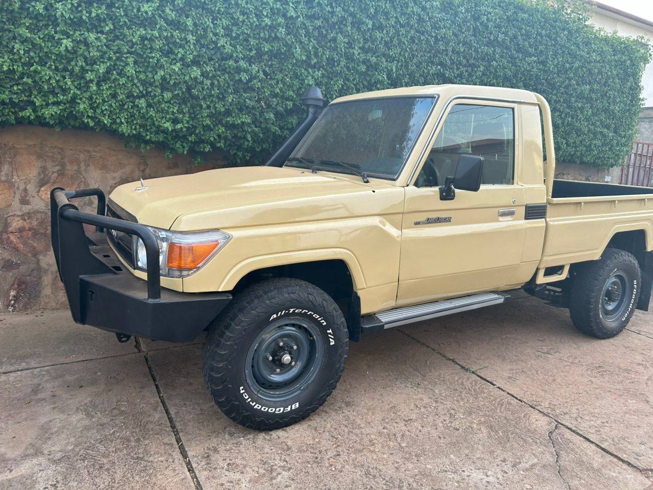 toyota land cruiser