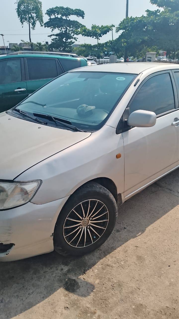 A picture of Toyota Corolla manual drive