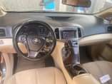 A picture of TOYOTA VENZA 2013