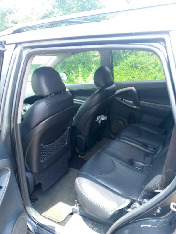 A picture of Clean Registered 2009 TOYOTA RAV4 5.5m net price Abuja 08136543220