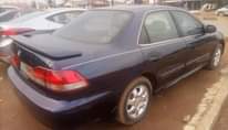 A picture of Honda Accord 00