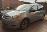 A picture of Clean Nigerian Used Blue Toyota Sienna 2007