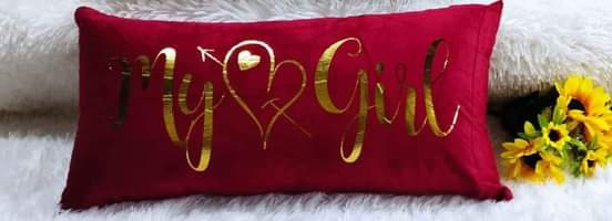 A picture of Throw pillow both lumbar and 45 by 45cm
