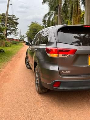 A picture of  Price 125 Million Kluger 2.4cc 2018 Call Now.... Whatsapp