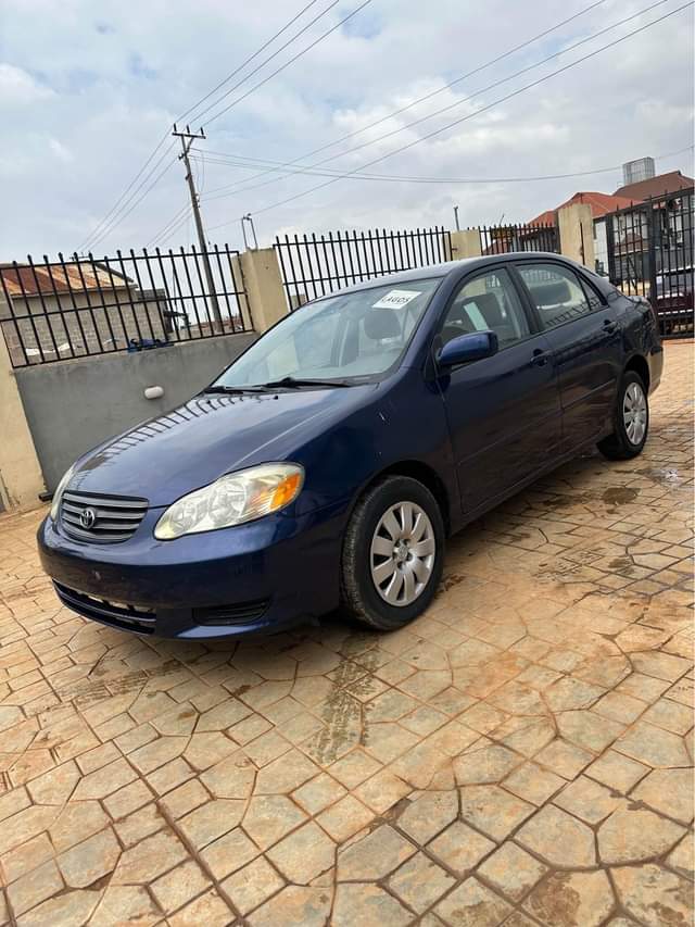 A picture of Toyota Corrolla foreign used 2004 