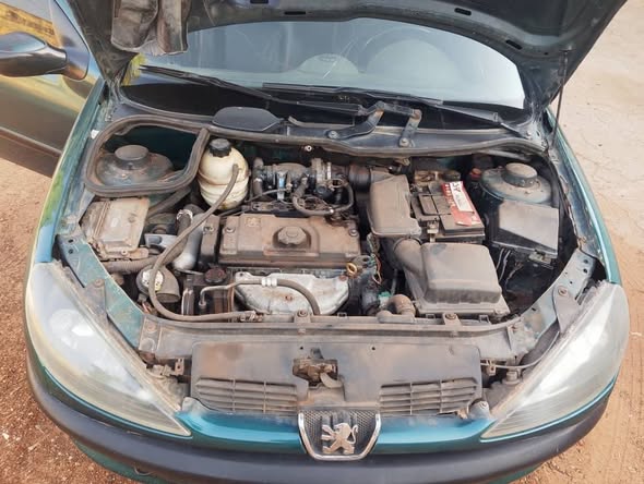 A picture of PEUGEOT 206