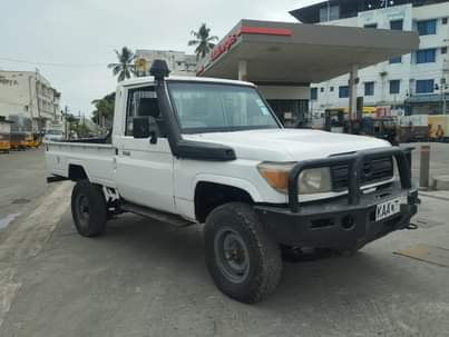 used toyota landcruiser