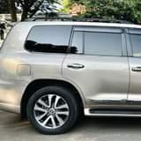A picture of TOYOTA LAND CRUISER