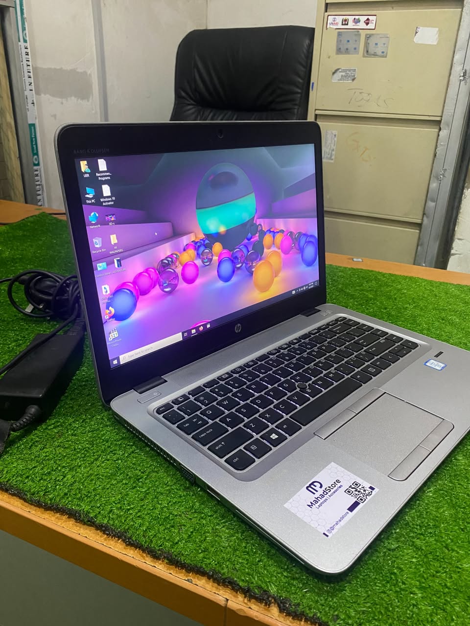 A picture of hp 820 g3 core i7