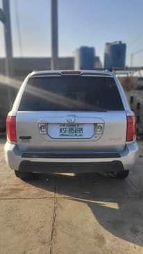 A picture of 04 Honda Pilot