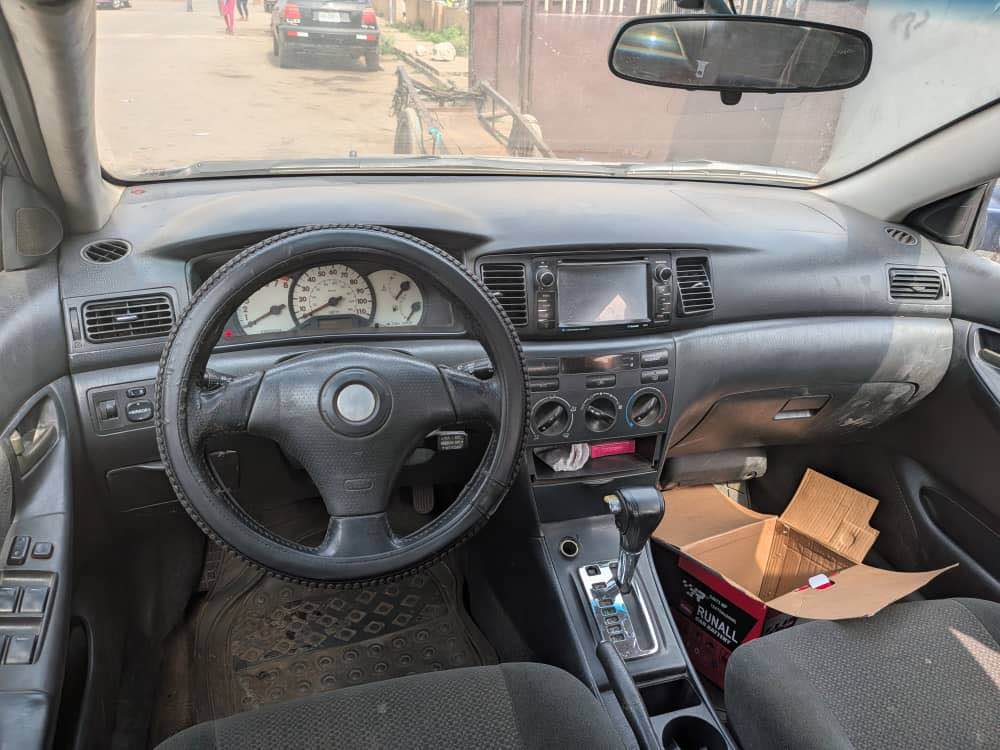 A picture of CLEAN 2004 TOYOTA COROLLA SPORTS Owner