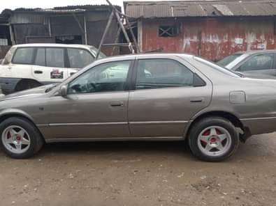A picture of SHARP TOYOTA CAMRY TINY LIGHT Sound engine Smooth gear AC