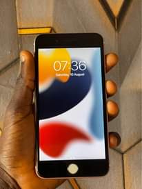 A picture of No fingerprints iPhone 7plus 32gb
