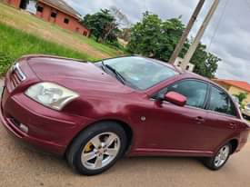 A picture of Toyota Aventis 2005 model pure first body PAN guaranteed engine