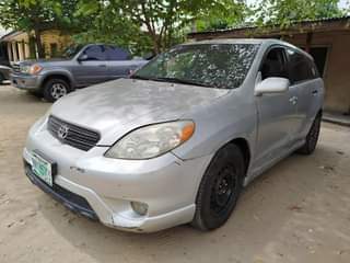 A picture of 2006 Toyota matrix