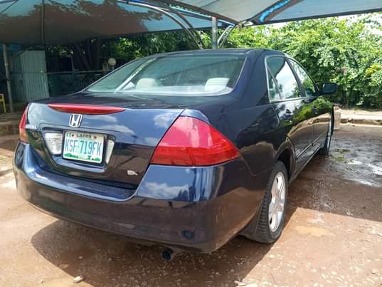 A picture of Honda Accord D C 2007