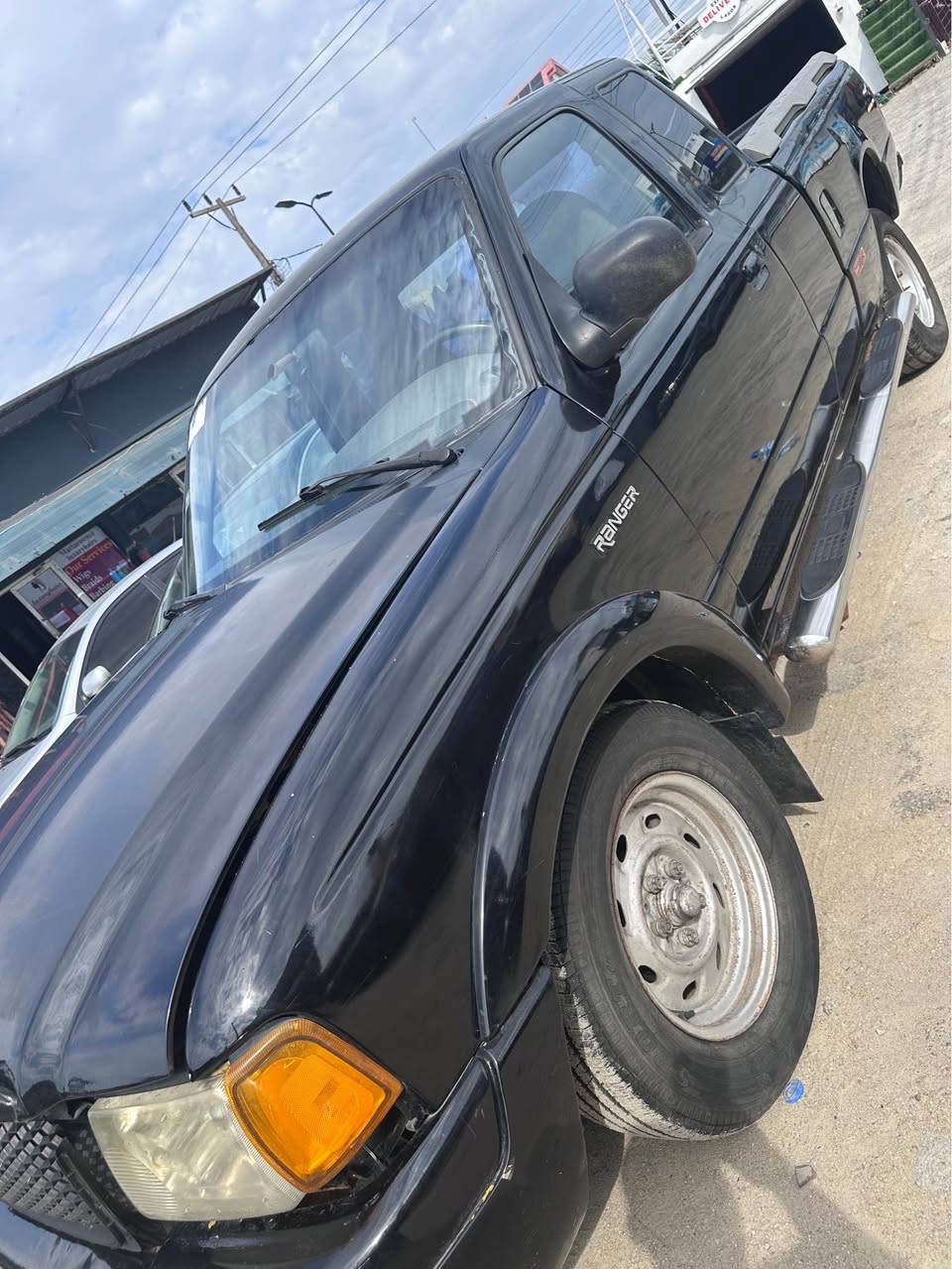 A picture of FORD RANGER 2005