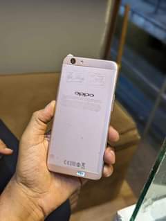 A picture of Oppo f1s
