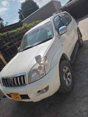 A picture of Toyota prado diamond