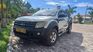 A picture of FORD RANGER. 28M ipo mwanza Simu 0759 355 914. KAMA