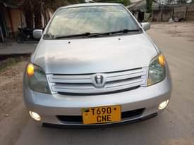 A picture of TOYOTA IST