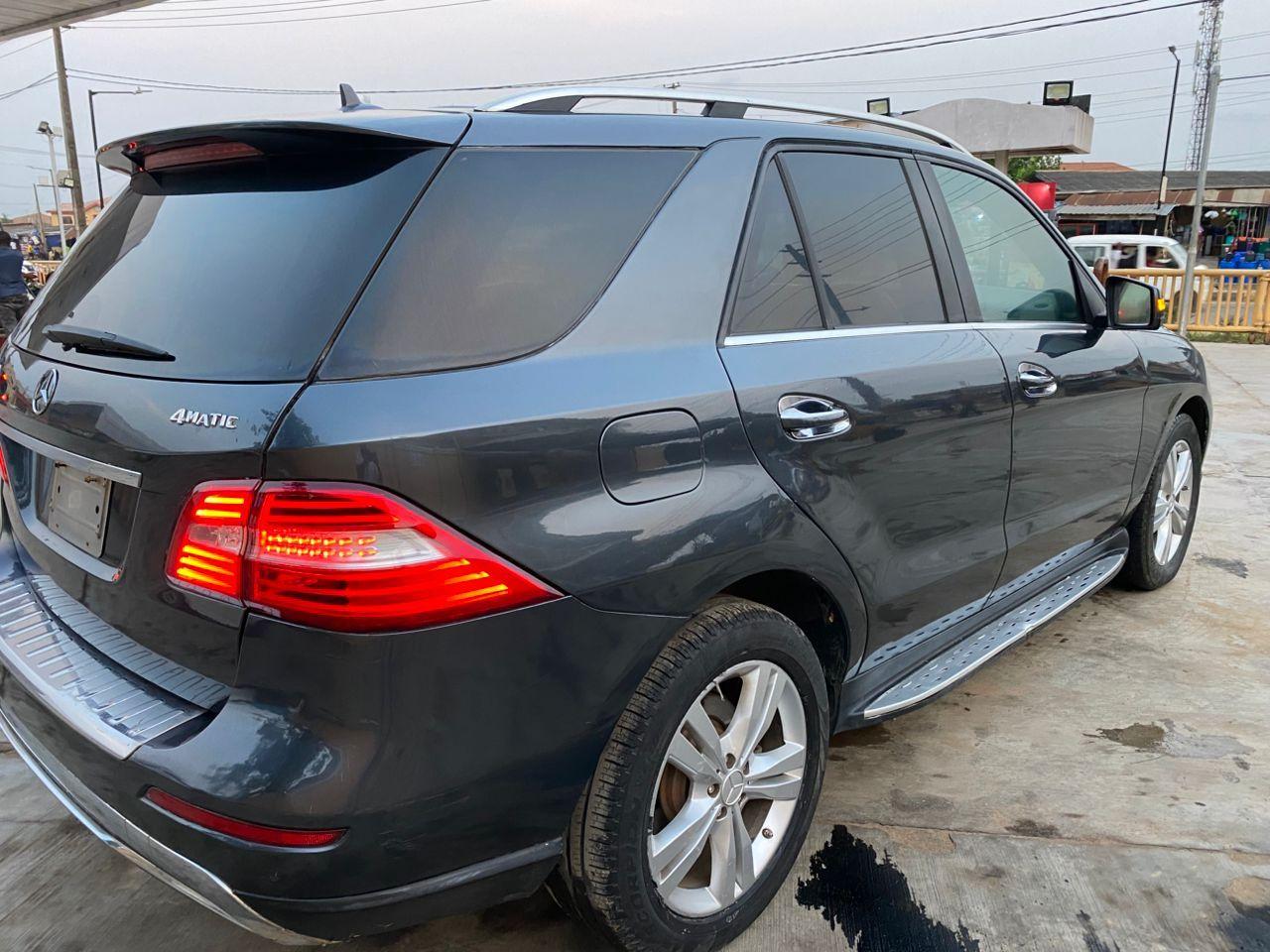 A picture of Mercedes Benz ml35o 2o14