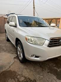 A picture of Recently cleared 2008 highlander limited clean inside out N11 8m