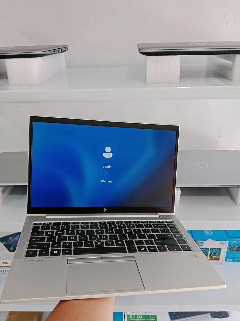 A picture of HP ELITEBOOK LAPTOP