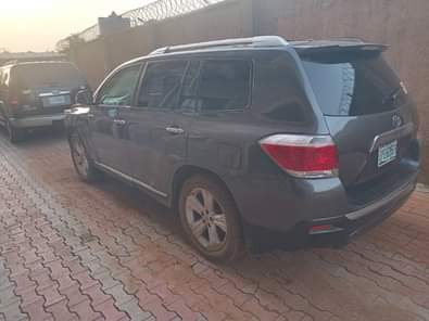 A picture of Toyota Highlander model 010 upgraded to 012 nothing to fix