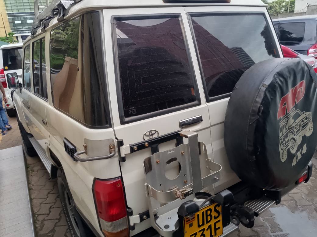 A picture of Toyota Land Cruiser Hardtop Model 2017 Diesel Engine Manual transmission