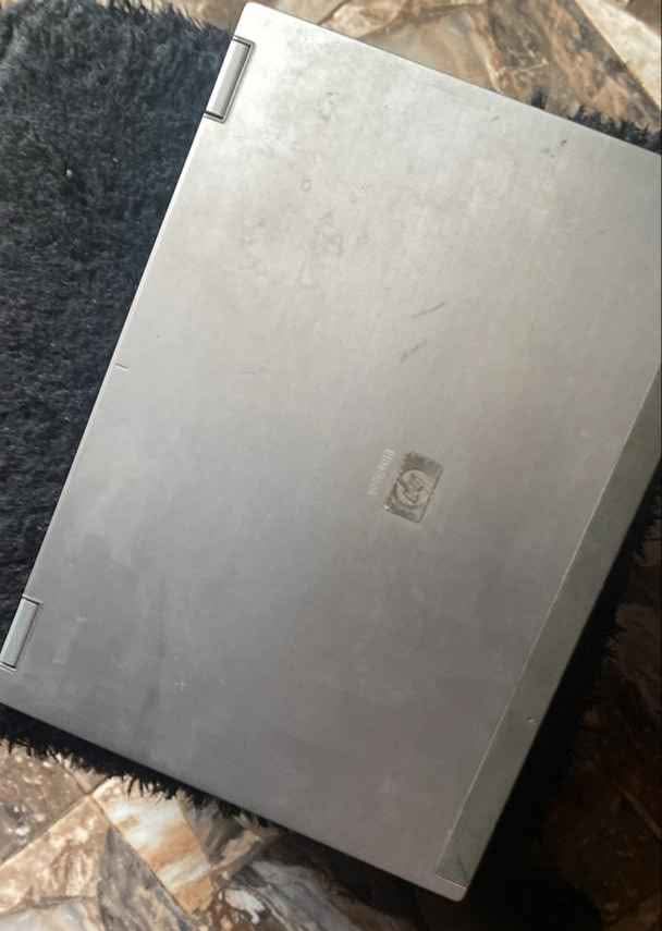 A picture of HP 6930p