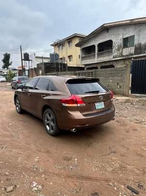 A picture of Toyota Venza 2011 Full Options Toks STD