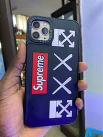 A picture of iPhone 11 Pro Max 1.25M faceid working WhatsApp or call