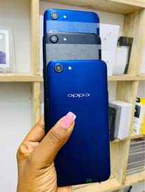 A picture of Oppo A 83
