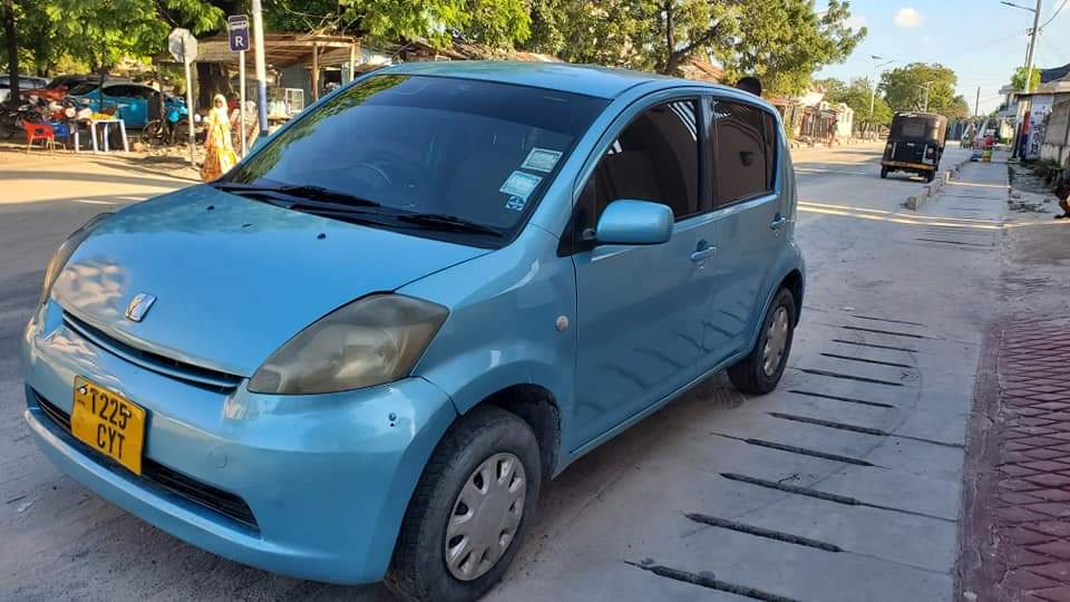 A picture of Toyota passo
