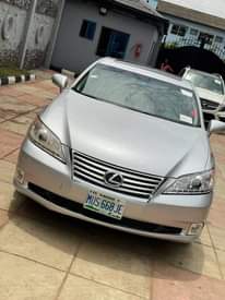 A picture of 2011 LEXUS ES 350