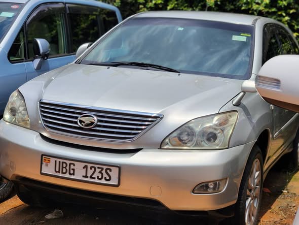 A picture of HARRIER 2008 MODEL 2400CC VVTI
