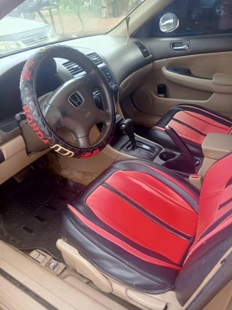 A picture of 2005 Honda EOD 2005