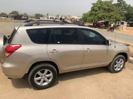 A picture of Super toks standard Toyota RAV4 2007 model V6 available for