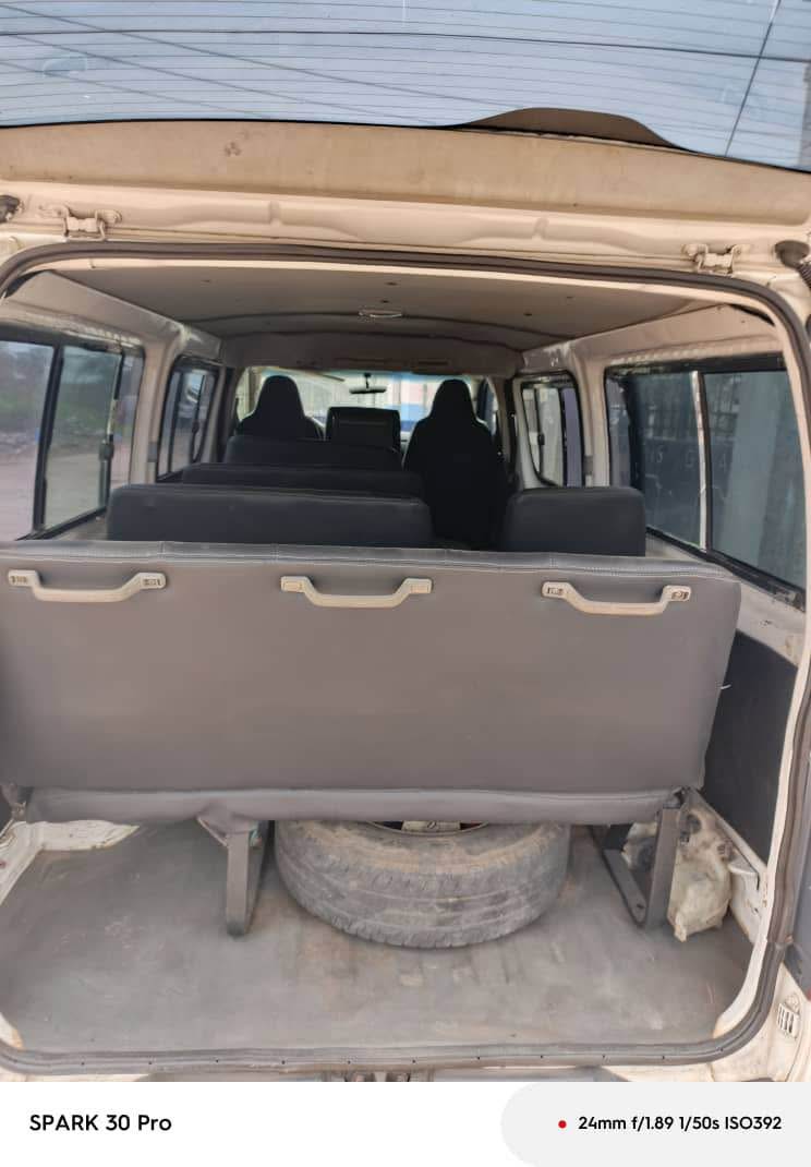 A picture of Toyota Hiace Bus