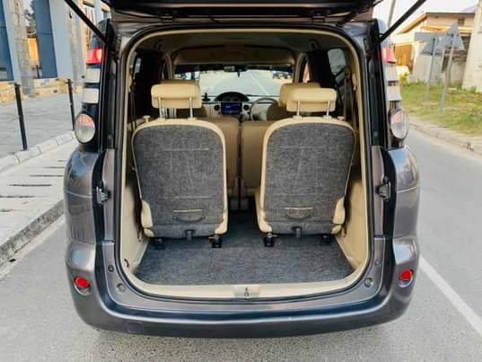 A picture of NGALAWA CAR DEALERS TOYOTA SIENTA Year. 2007 Full A c