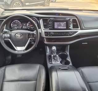 A picture of TOYOTA HIGHLANDER XLE Full Option Model 2016 Price 19 6M