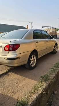 A picture of 2004 TOYOTA COROLLA 09026711977