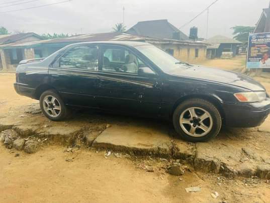 A picture of Distress 2000 Toyota camry Engine and Gear perfect AC just