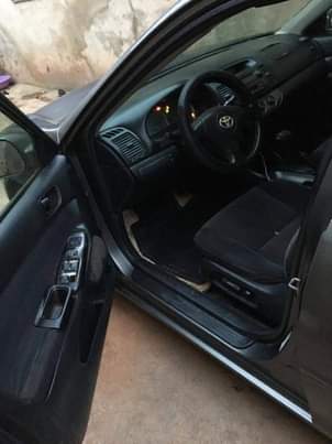 A picture of 2004 Toyota Camry