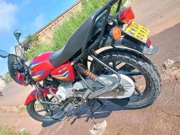 bajaj boxer