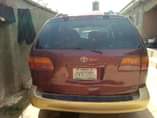 A picture of Sienna 2001 model Sound Engine and gear Ac is not