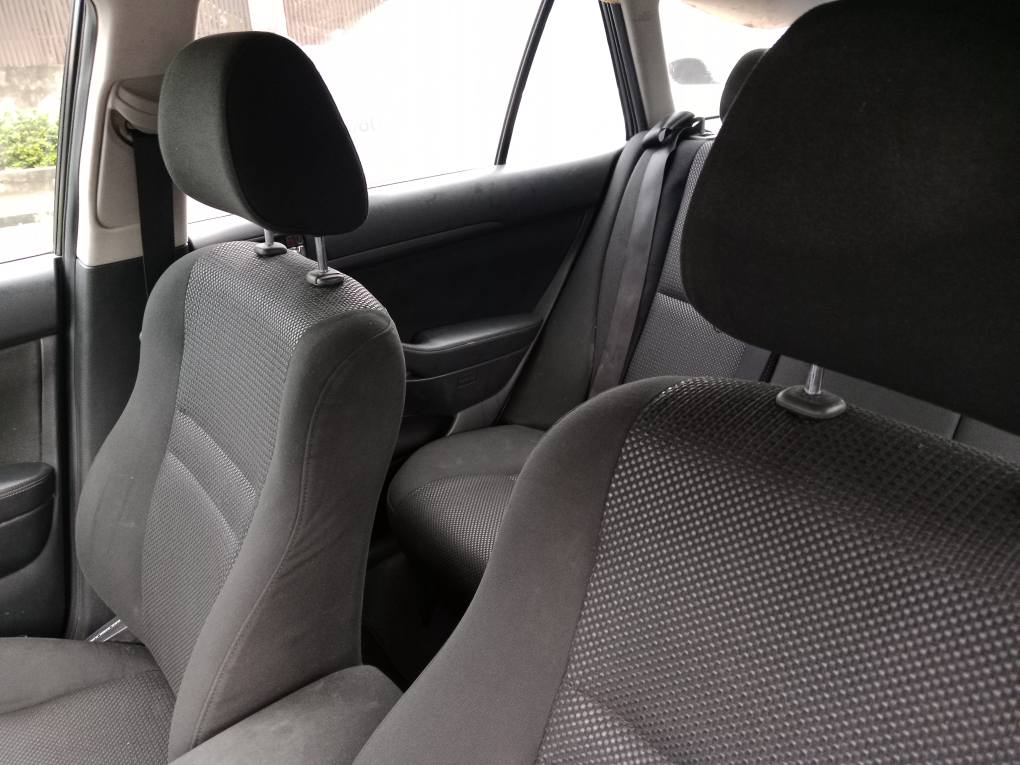 A picture of Toyota Avensis wagon 2006 model. With Manual gear