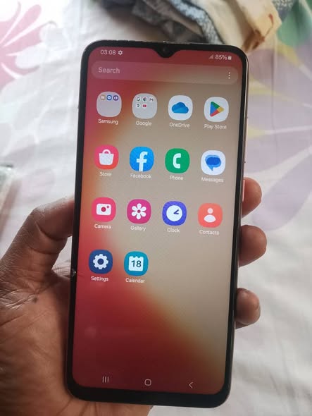 A picture of Samsung A04e